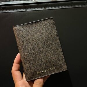 Micheal Kors Passport Holder